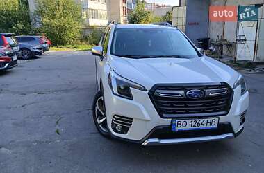 Внедорожник / Кроссовер Subaru Forester 2023 в Тернополе