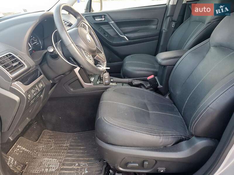 Внедорожник / Кроссовер Subaru Forester 2017 в Черкассах
