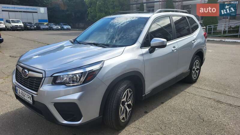 Внедорожник / Кроссовер Subaru Forester 2019 в Киеве