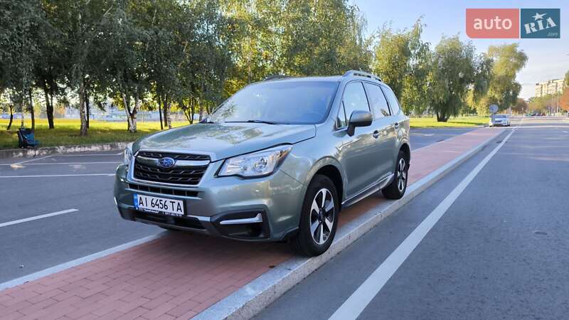 Внедорожник / Кроссовер Subaru Forester 2016 в Киеве