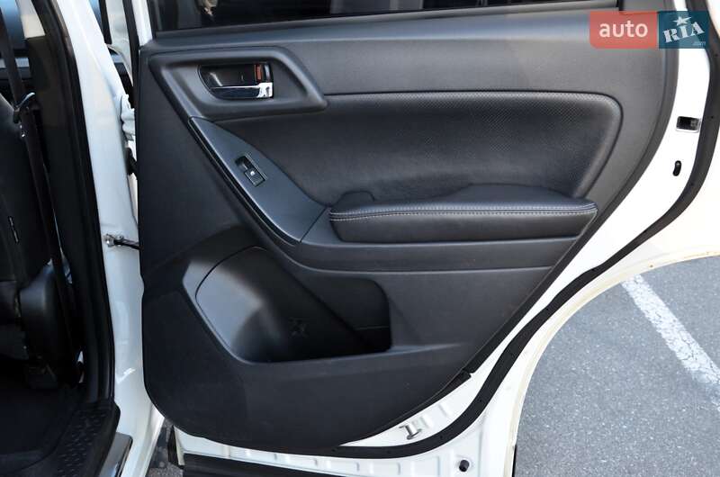 Внедорожник / Кроссовер Subaru Forester 2014 в Киеве