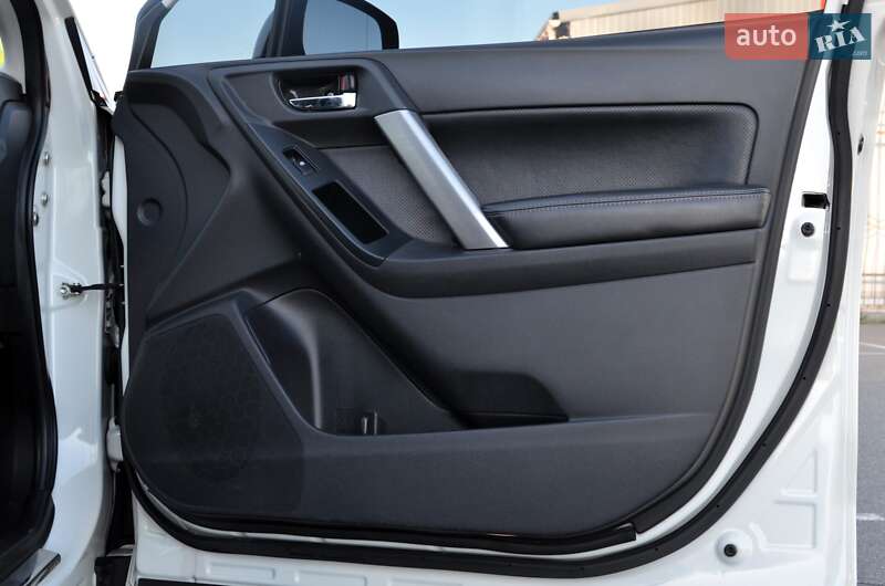 Внедорожник / Кроссовер Subaru Forester 2014 в Киеве