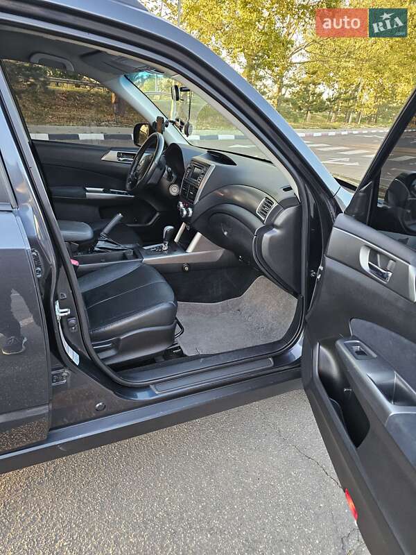 Внедорожник / Кроссовер Subaru Forester 2012 в Николаеве