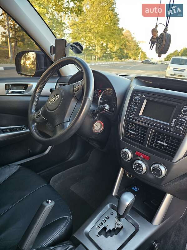 Внедорожник / Кроссовер Subaru Forester 2012 в Николаеве