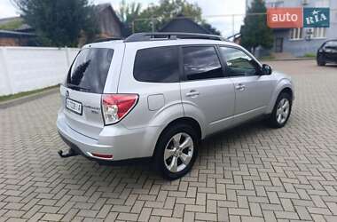 Внедорожник / Кроссовер Subaru Forester 2011 в 