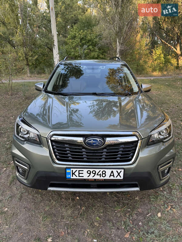 Внедорожник / Кроссовер Subaru Forester 2018 в 