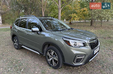 Внедорожник / Кроссовер Subaru Forester 2018 в 