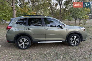 Внедорожник / Кроссовер Subaru Forester 2018 в 
