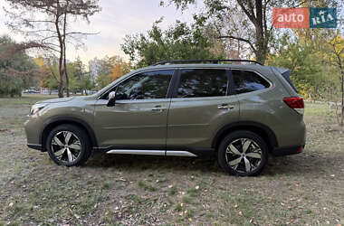 Внедорожник / Кроссовер Subaru Forester 2018 в 