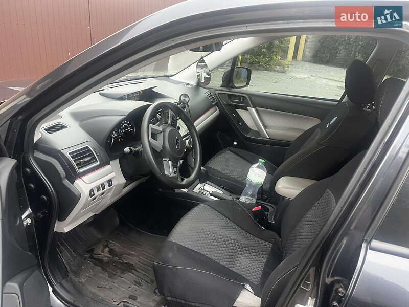 Внедорожник / Кроссовер Subaru Forester 2016 в Юрьевке