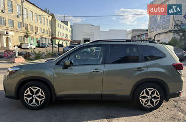 Внедорожник / Кроссовер Subaru Forester 2019 в Киеве