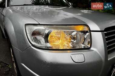 Внедорожник / Кроссовер Subaru Forester 2006 в 