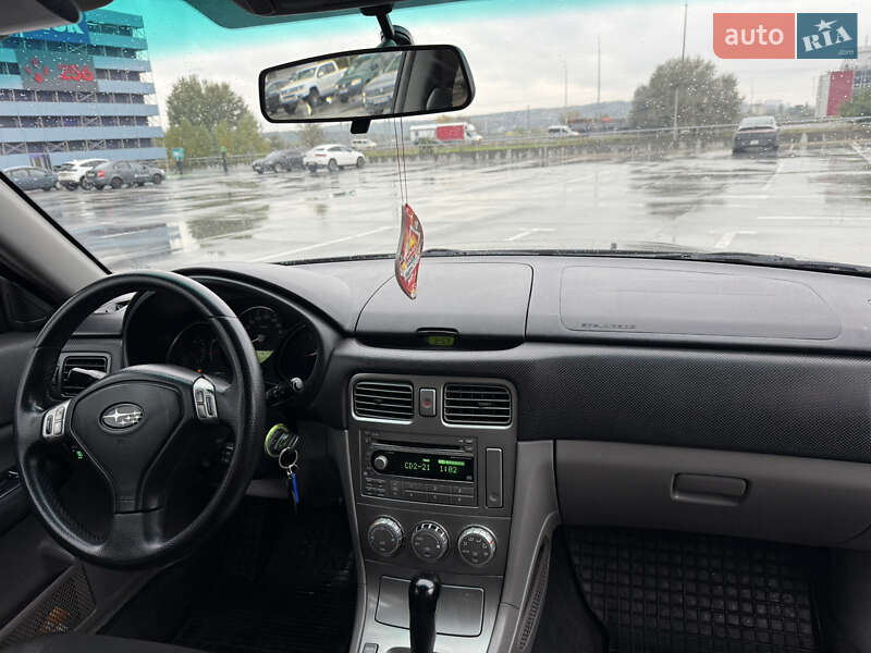 Внедорожник / Кроссовер Subaru Forester 2005 в Киеве