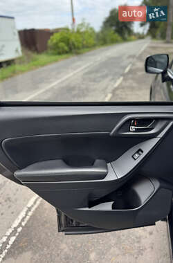 Внедорожник / Кроссовер Subaru Forester 2013 в 
