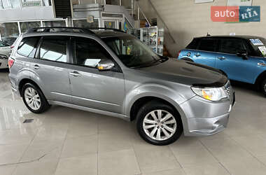 Внедорожник / Кроссовер Subaru Forester 2011 в 