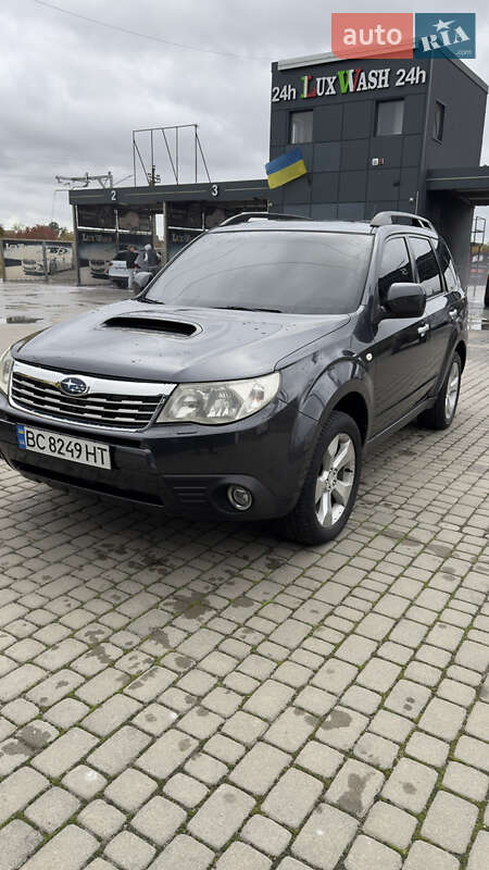 Внедорожник / Кроссовер Subaru Forester 2009 в Жовкве