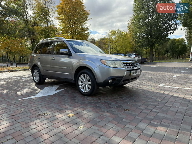 Внедорожник / Кроссовер Subaru Forester 2011 в Кропивницком