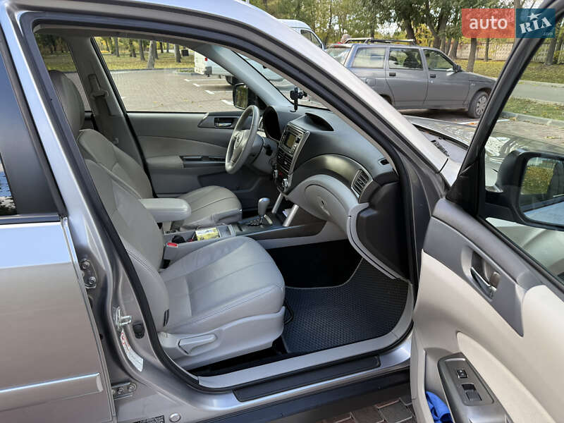 Внедорожник / Кроссовер Subaru Forester 2011 в Кропивницком