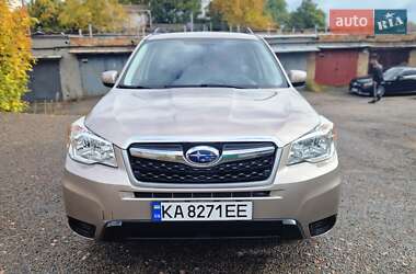 Внедорожник / Кроссовер Subaru Forester 2014 в 