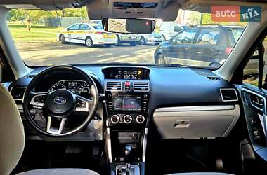 Внедорожник / Кроссовер Subaru Forester 2018 в 