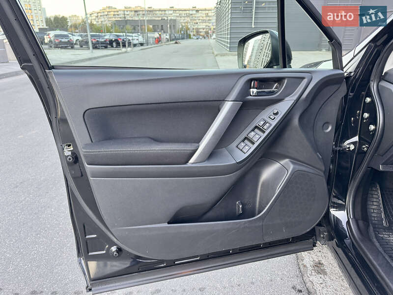 Позашляховик / Кросовер Subaru Forester 2015 в Києві фото 15 Позашляховик / Кросовер Subaru Forester 2015 в Києві