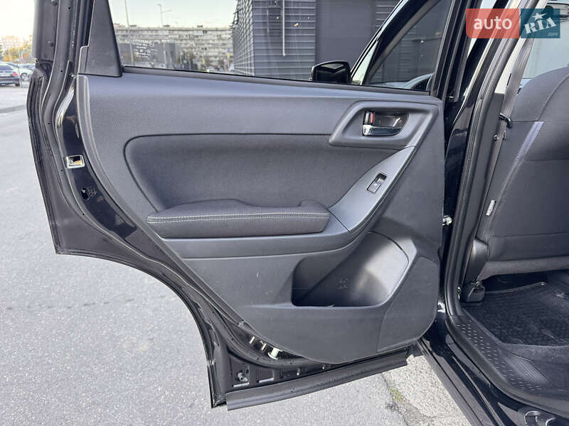 Позашляховик / Кросовер Subaru Forester 2015 в Києві фото 21 Позашляховик / Кросовер Subaru Forester 2015 в Києві