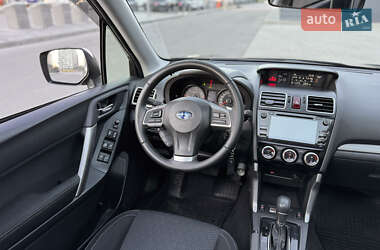 Внедорожник / Кроссовер Subaru Forester 2015 в 