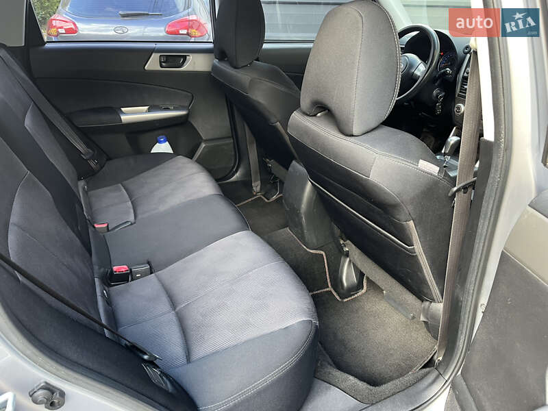 Позашляховик / Кросовер Subaru Forester 2008 в Києві