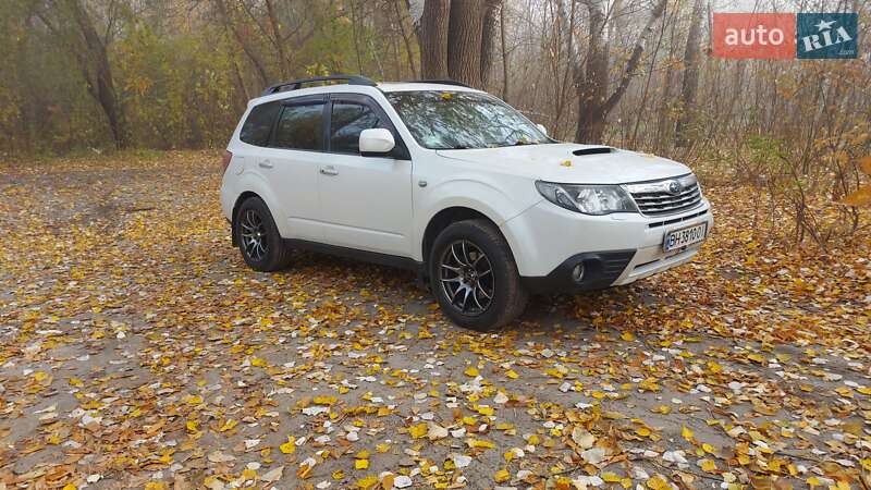 Внедорожник / Кроссовер Subaru Forester 2008 в 