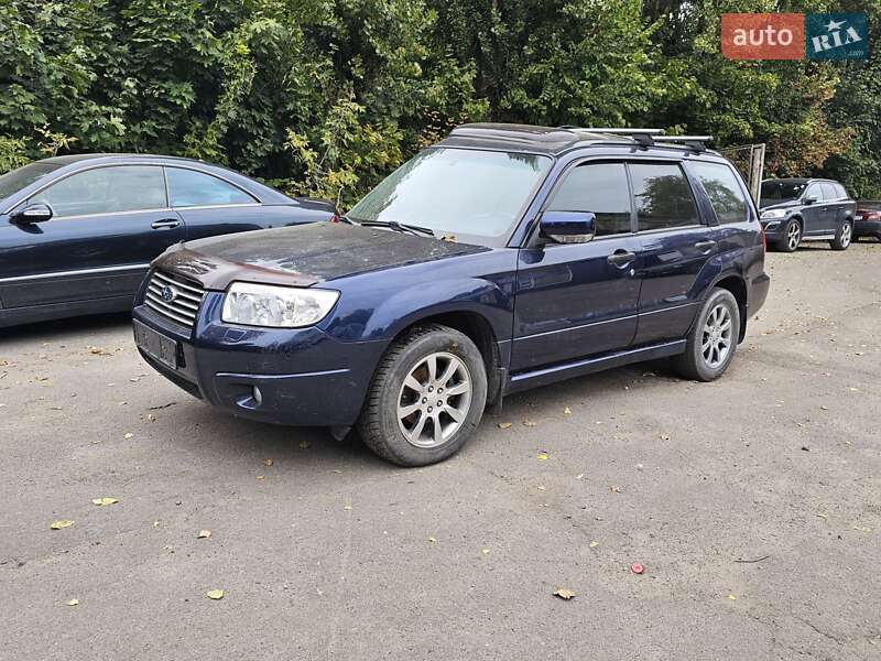 Внедорожник / Кроссовер Subaru Forester 2005 в  фото Внедорожник / Кроссовер Subaru Forester 2005 в