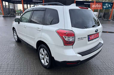Внедорожник / Кроссовер Subaru Forester 2015 в 