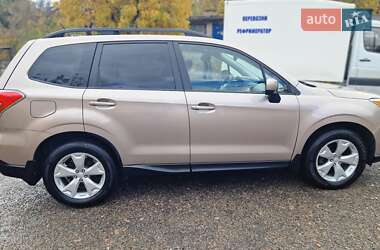 Позашляховик / Кросовер Subaru Forester 2014 в  фото 18 Позашляховик / Кросовер Subaru Forester 2014 в