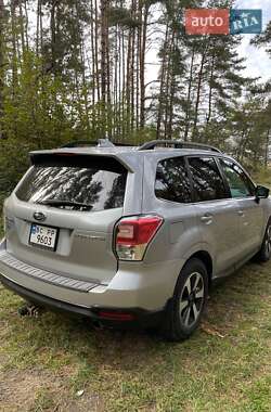 Внедорожник / Кроссовер Subaru Forester 2017 в 