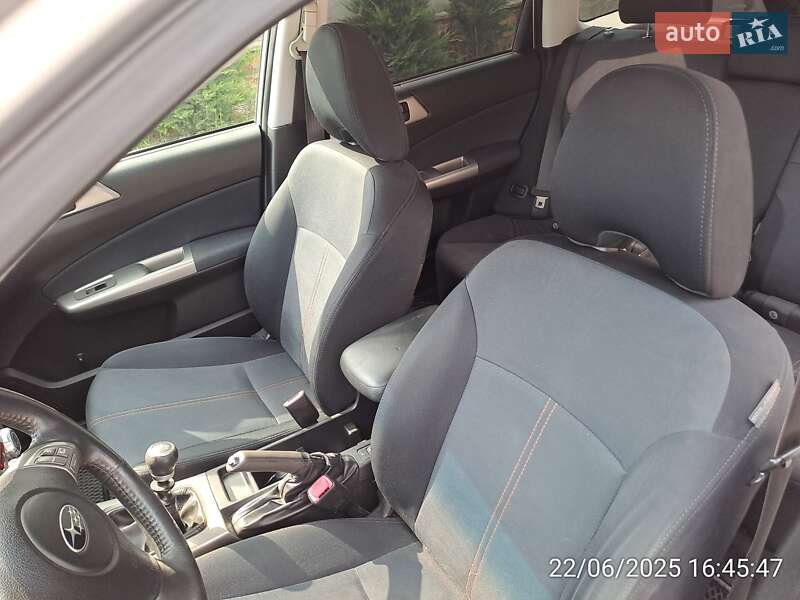 Внедорожник / Кроссовер Subaru Forester 2009 в Могилев-Подольске