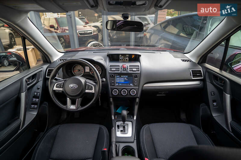 Позашляховик / Кросовер Subaru Forester 2017 в Києві