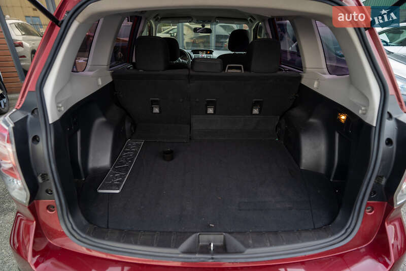 Позашляховик / Кросовер Subaru Forester 2017 в Києві