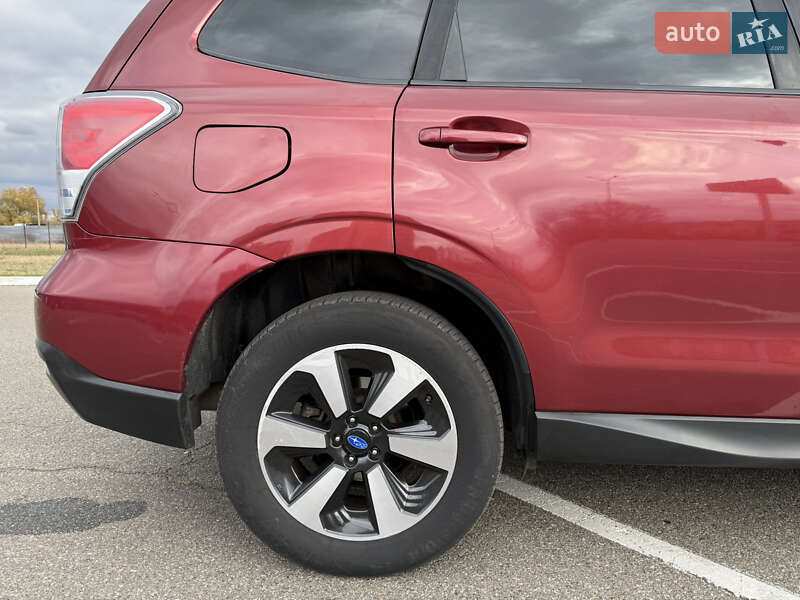 Внедорожник / Кроссовер Subaru Forester 2016 в Киеве