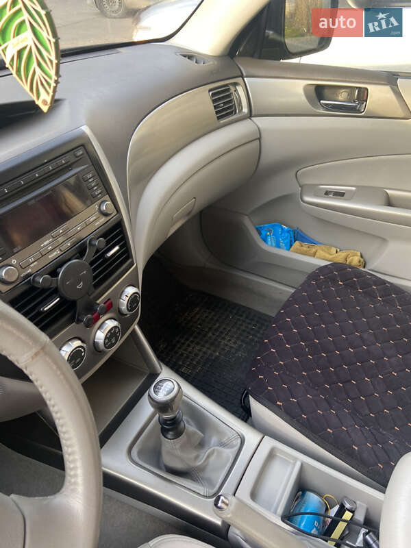 Внедорожник / Кроссовер Subaru Forester 2010 в Львове