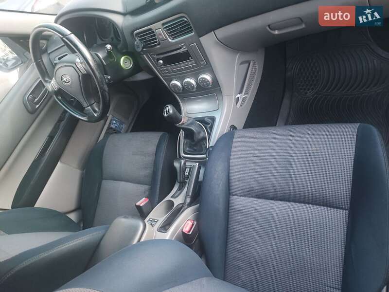 Внедорожник / Кроссовер Subaru Forester 2006 в Киеве