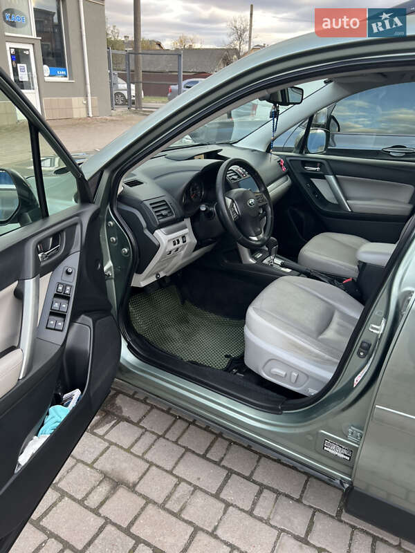 Внедорожник / Кроссовер Subaru Forester 2014 в Ивано-Франковске