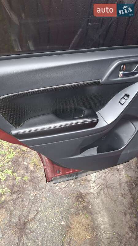 Внедорожник / Кроссовер Subaru Forester 2015 в Ромнах