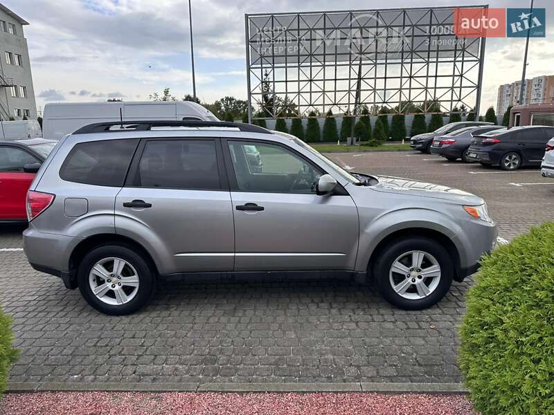 Позашляховик / Кросовер Subaru Forester 2010 в Львові