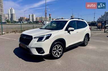 Внедорожник / Кроссовер Subaru Forester 2022 в Киеве