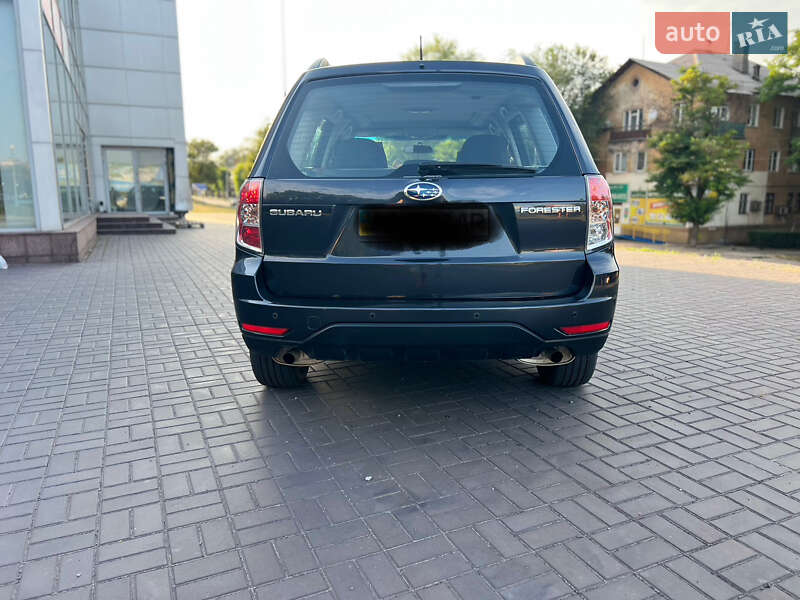 Позашляховик / Кросовер Subaru Forester 2010 в Кам'янському