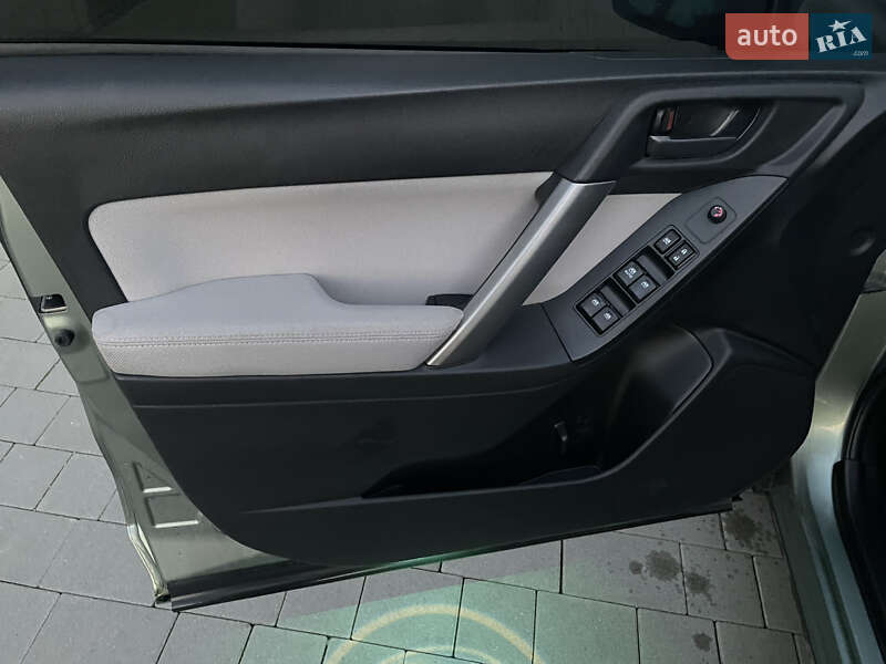 Внедорожник / Кроссовер Subaru Forester 2013 в Хмельницком