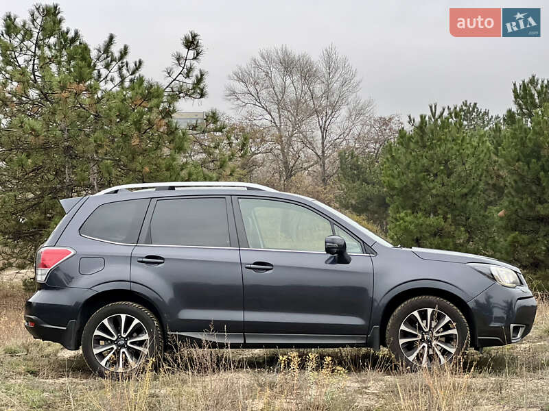 Внедорожник / Кроссовер Subaru Forester 2017 в Днепре