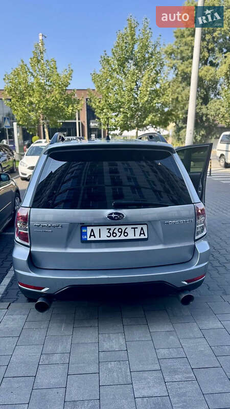 Внедорожник / Кроссовер Subaru Forester 2011 в Киеве