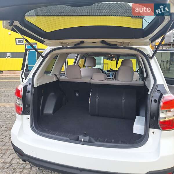 Внедорожник / Кроссовер Subaru Forester 2015 в Гайвороне