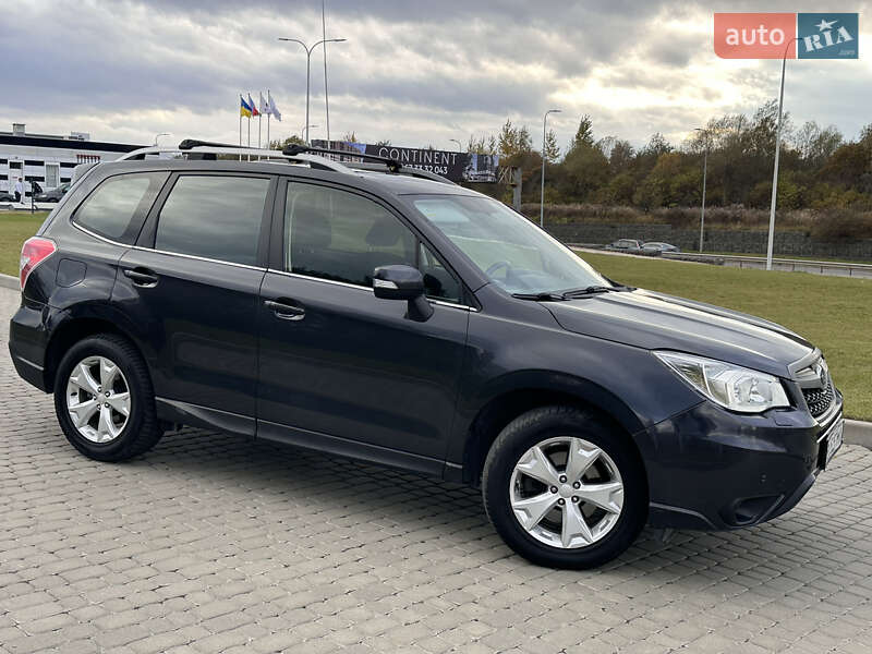 Позашляховик / Кросовер Subaru Forester 2015 в Львові