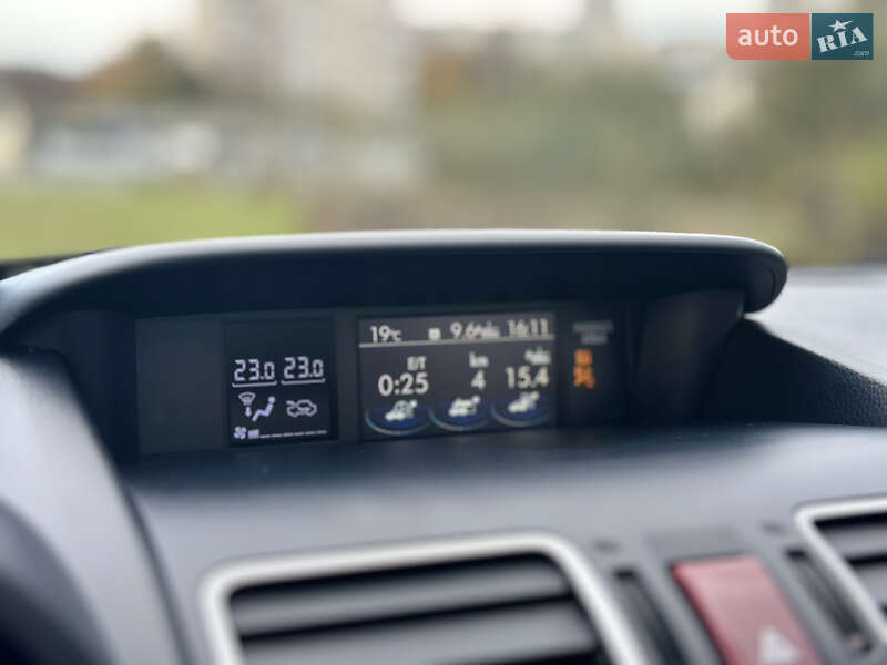 Позашляховик / Кросовер Subaru Forester 2015 в Львові